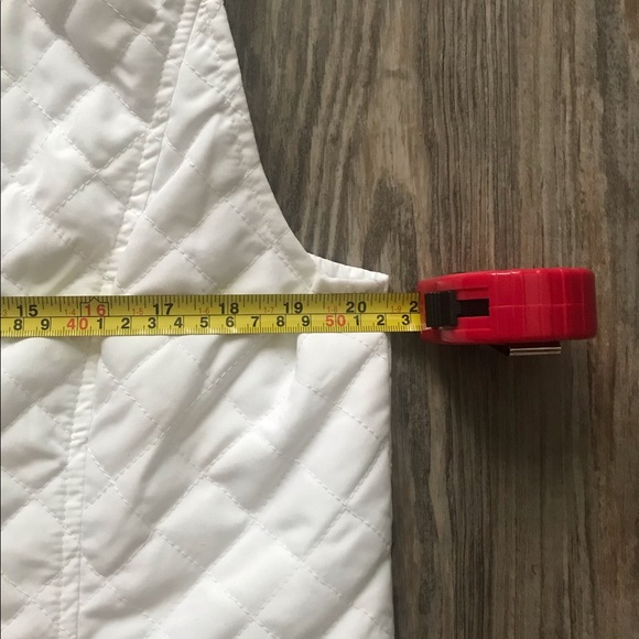 White puffer vest - Picture 3 of 6